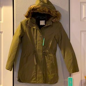 New Olive green Girl’s Jacket. Size 10/12.